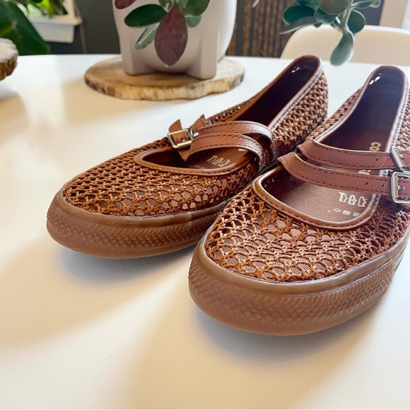 NWOT • Chuck Taylor All Star Dainty Mary Jane Knit - Warm Tan | Size 10 - Picture 3 of 9